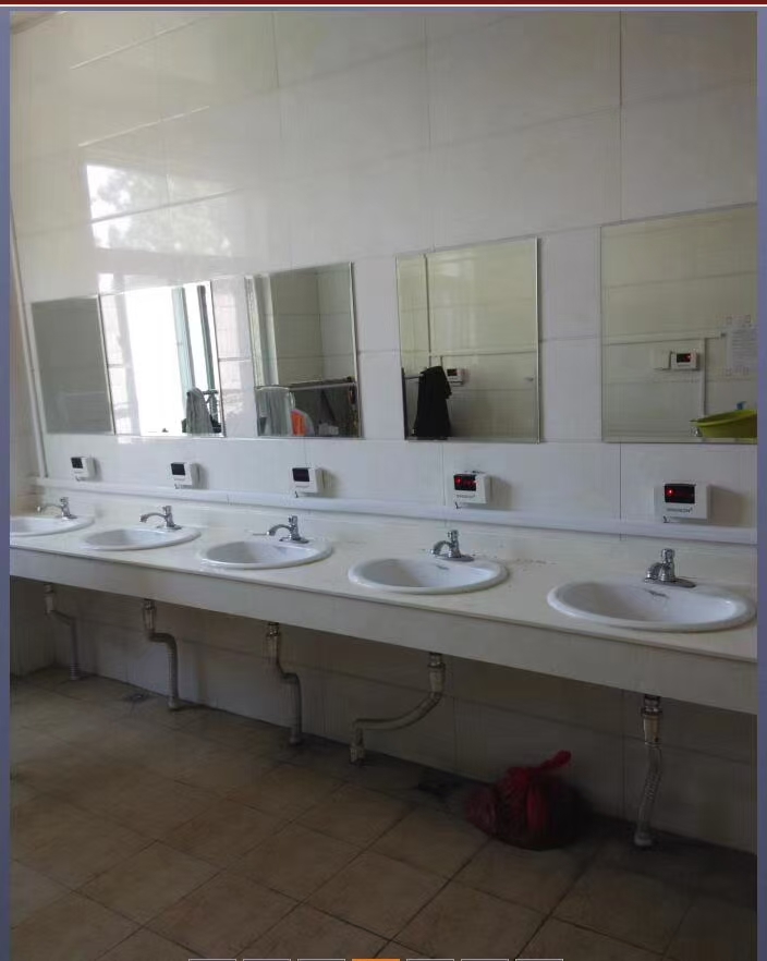 1748257555807576.jpg 學校刷卡洗頭